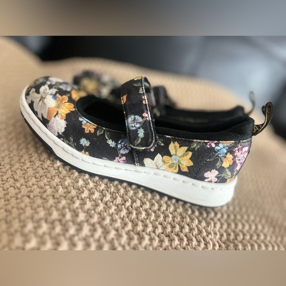 Dr. Martens Womens Askins Darcy Floral Black Canvas Shoes Size 7 - Picture 10 of 10